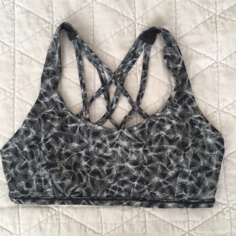 Lululemon free to be serene sports bra